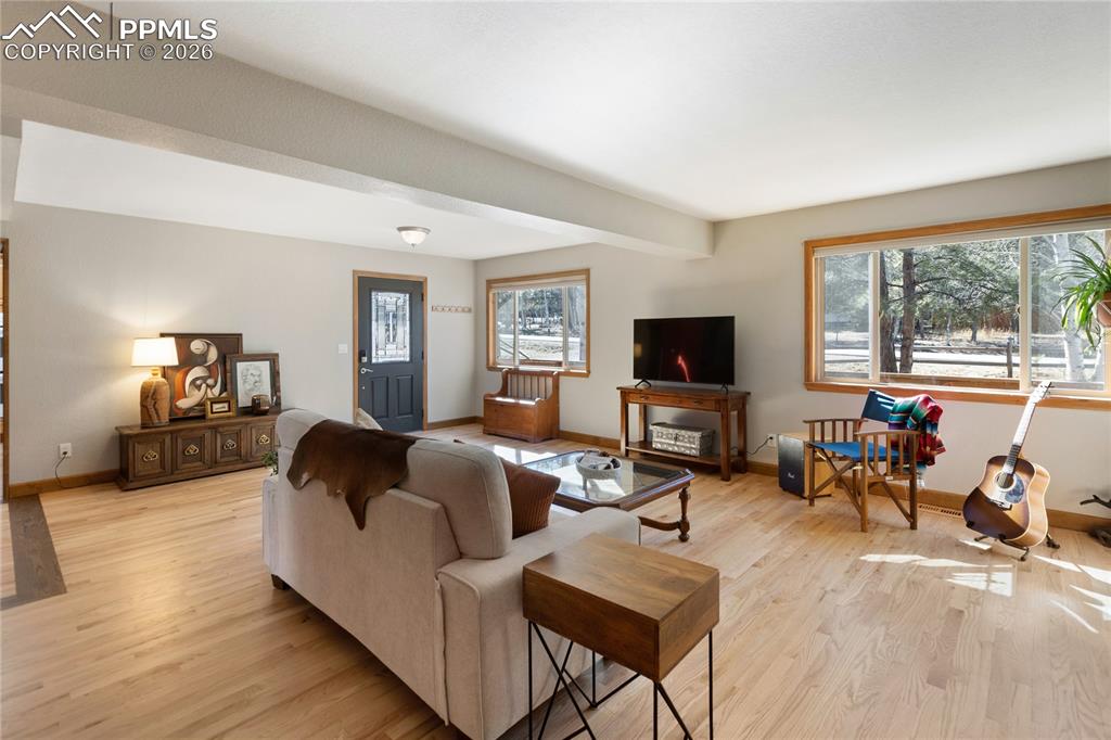 Hard wood floors throughout! open concept, natural light
