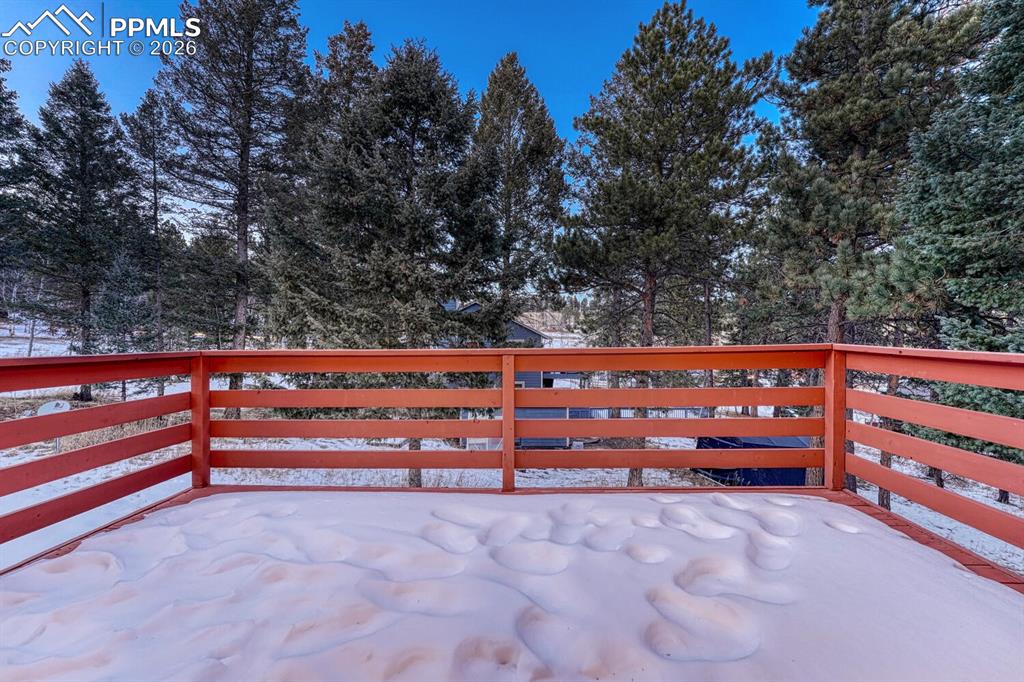 deck off dining area