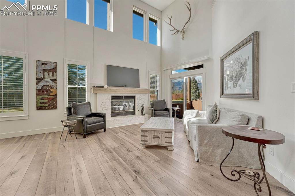 2326 Wood Avenue photo 3