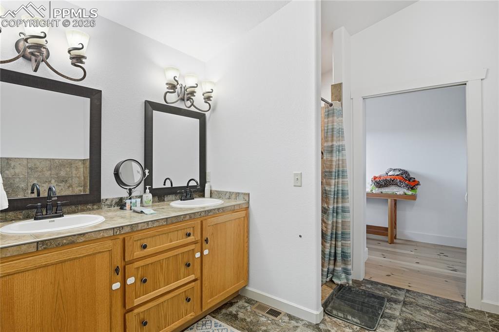 Primary Suite 5 PC Bath