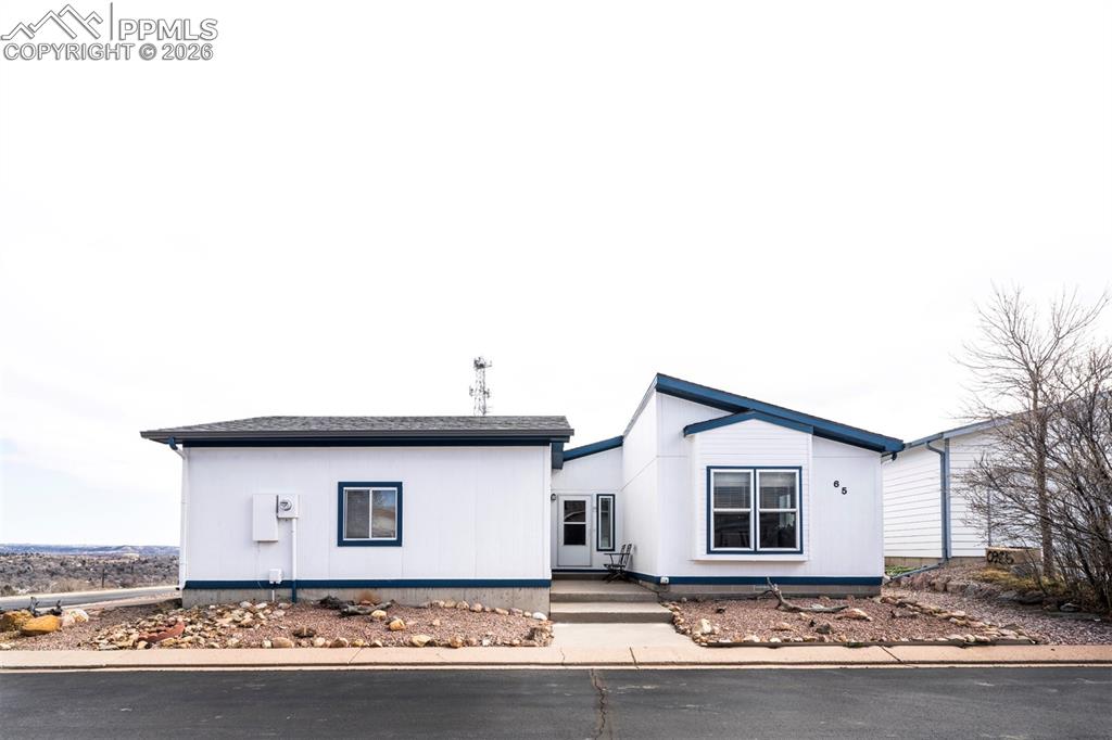 65 Pendelton Circle photo 3