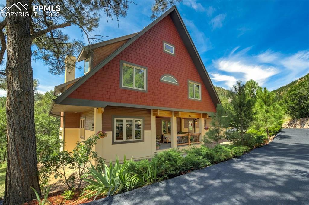 400 Valley Crescent Street