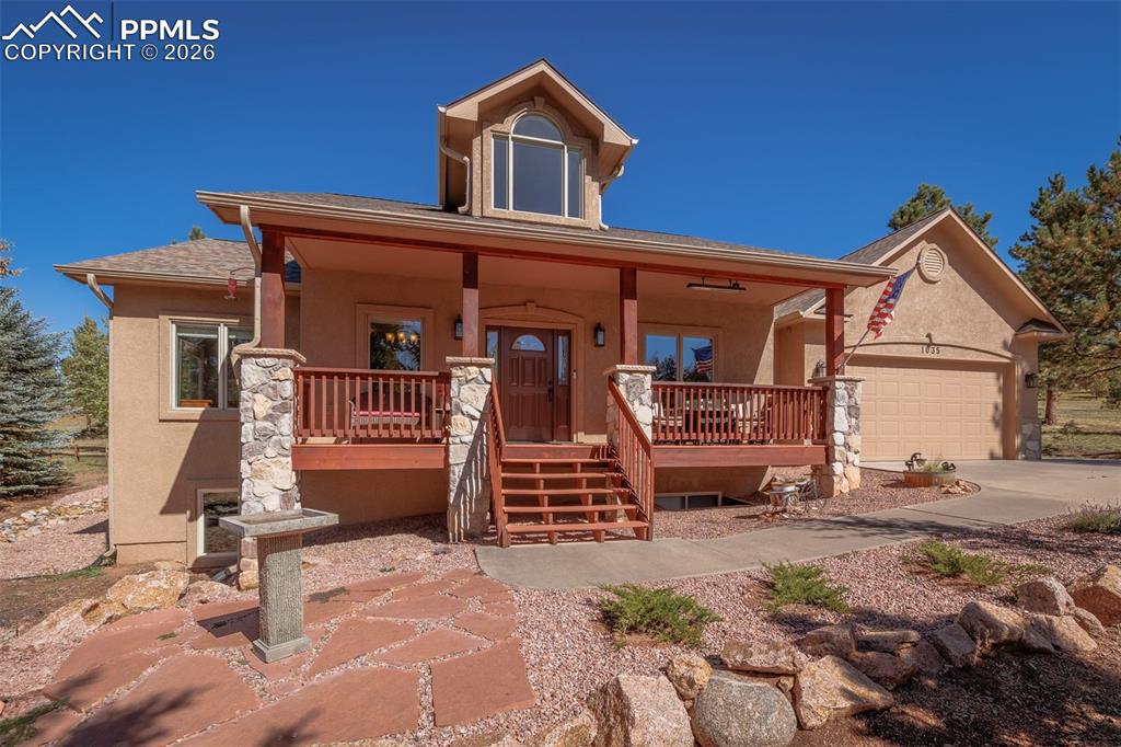 1035 Parkway Lane photo 2