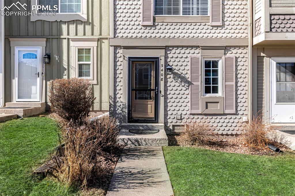 3408 Queen Anne Way photo 3