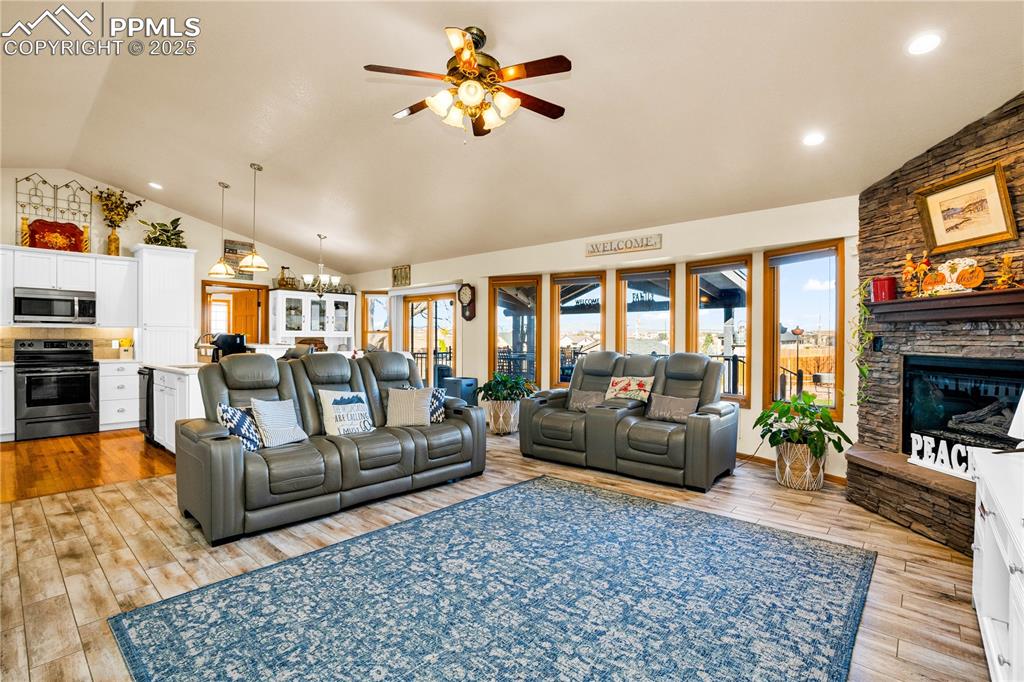 845 S Tijuana Drive photo 3