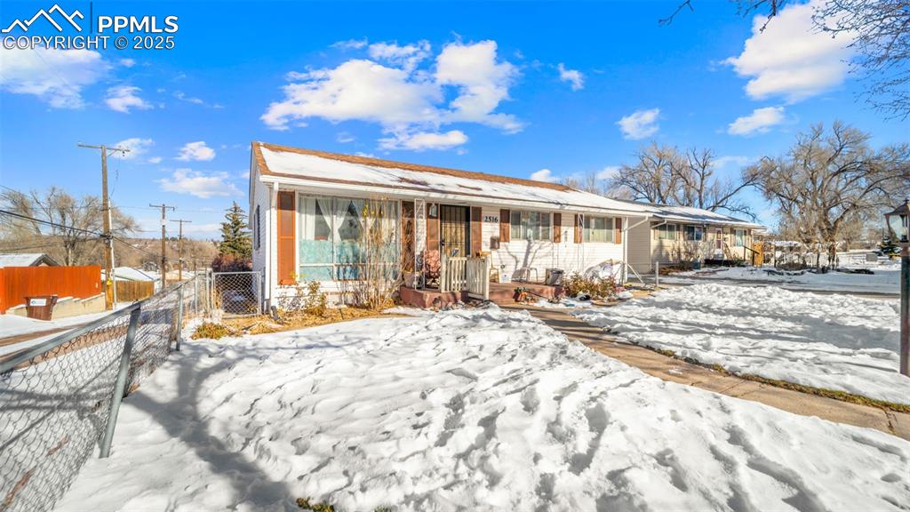 2516 E San Miguel Street photo 3