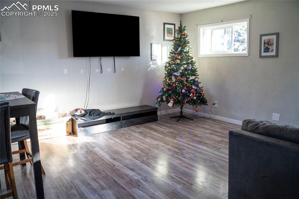 4560 Barkman Circle photo 2