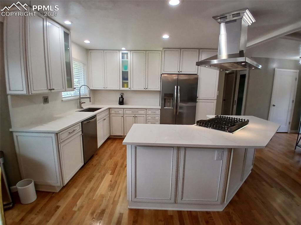 Kitchen to die for!!