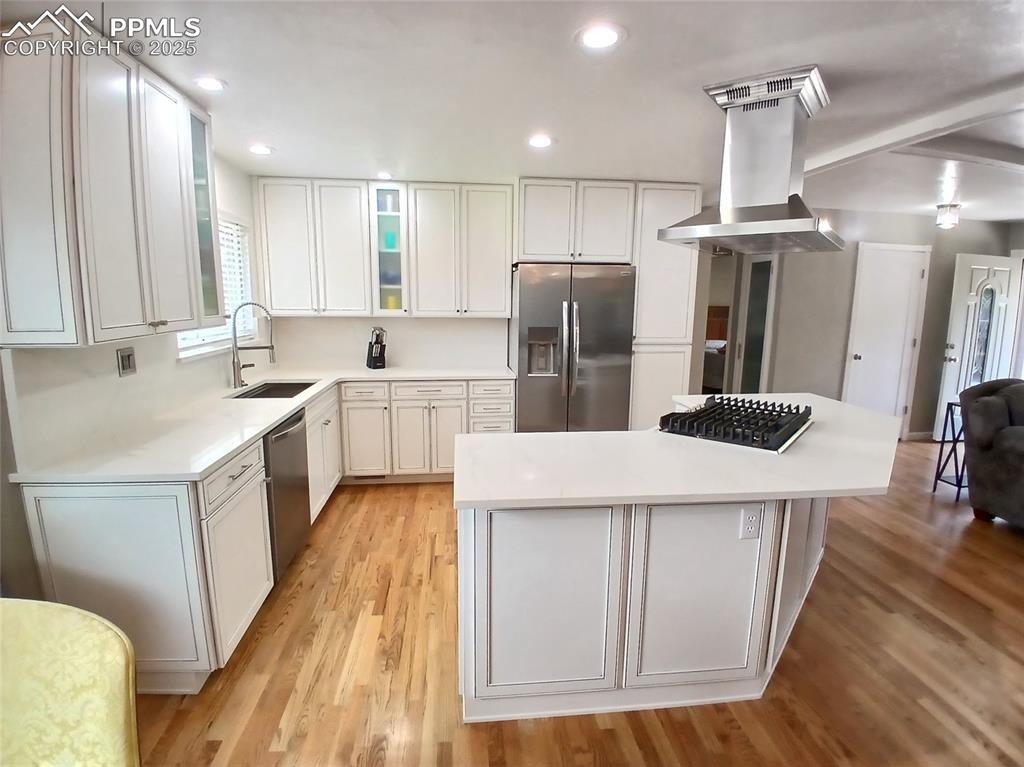 Kitchen to die for!!