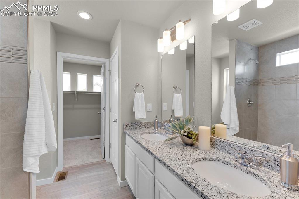 *Photos of a model home*