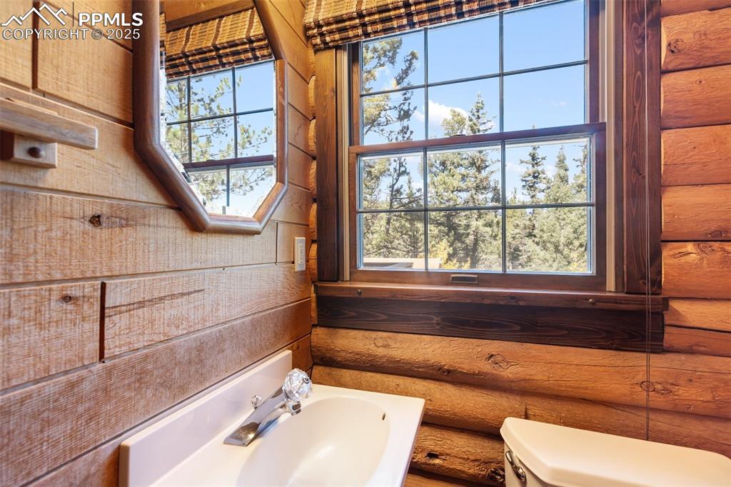 Main level half bathroom