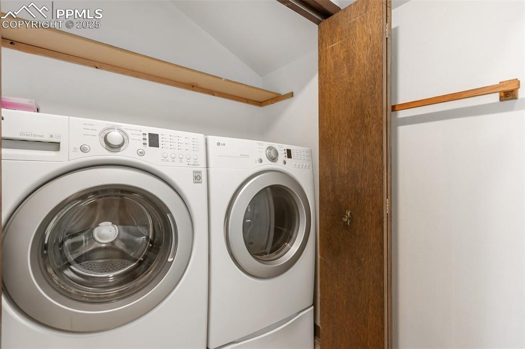 Laundry located on upper level 