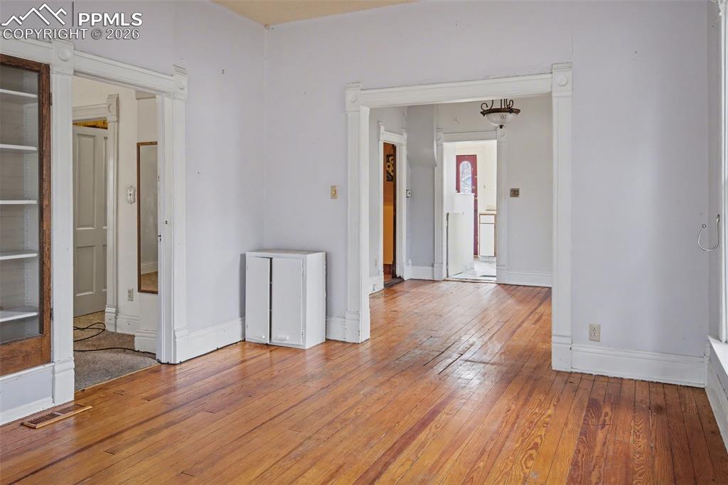 1513 W Cucharras Street photo 3