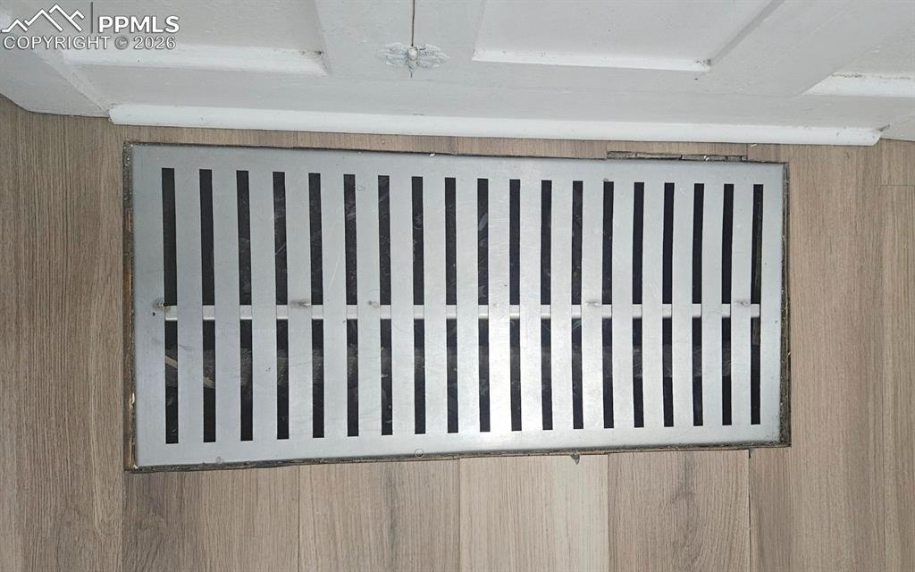 Custom Floor Vent (s) throughout