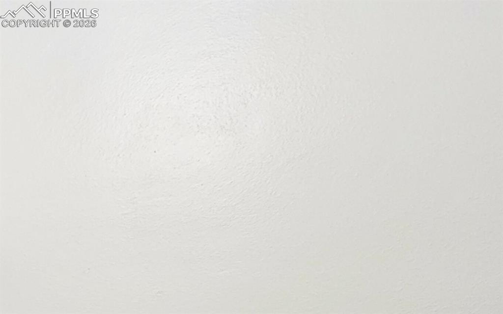 Wall Color is neutral