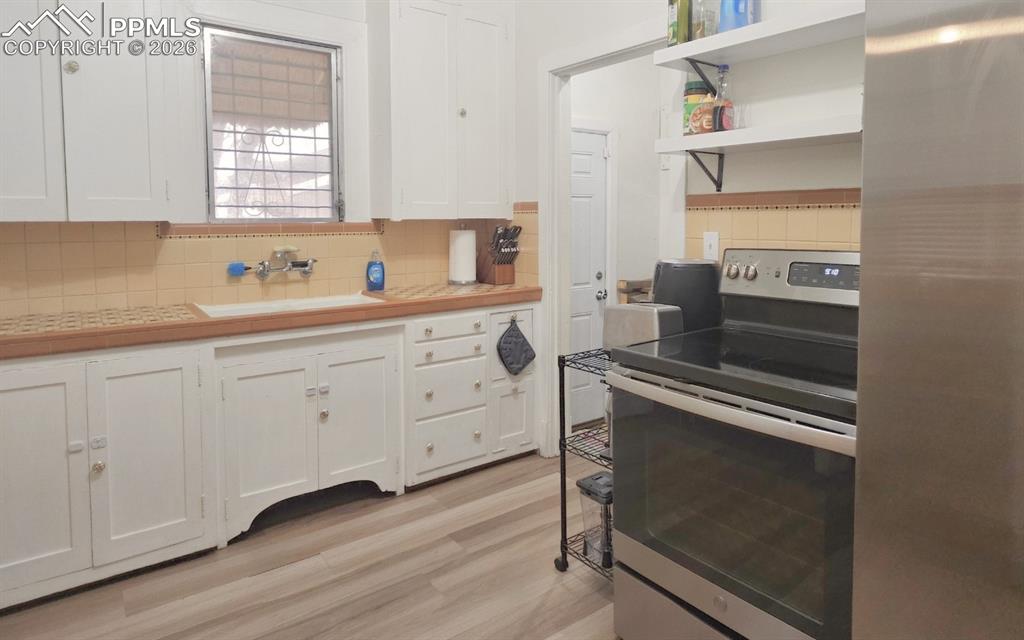 Squared-Out style kitchen