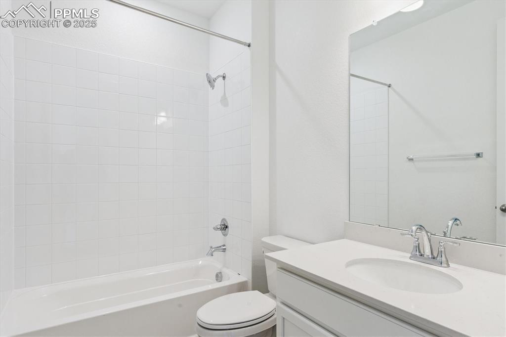 3302 Bella Notte Drive photo 3