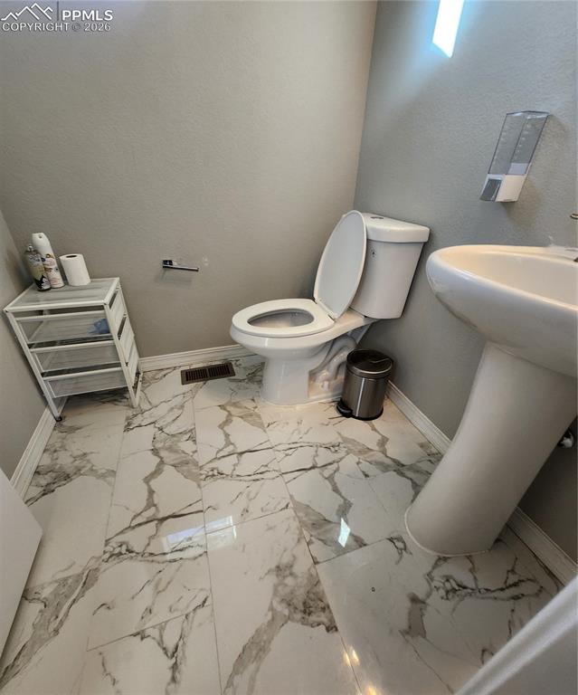 Main Level Bathroom/Powder Room