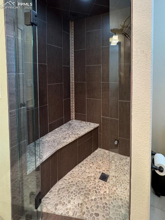 Walk-in steam shower (can use steam only) with radio.