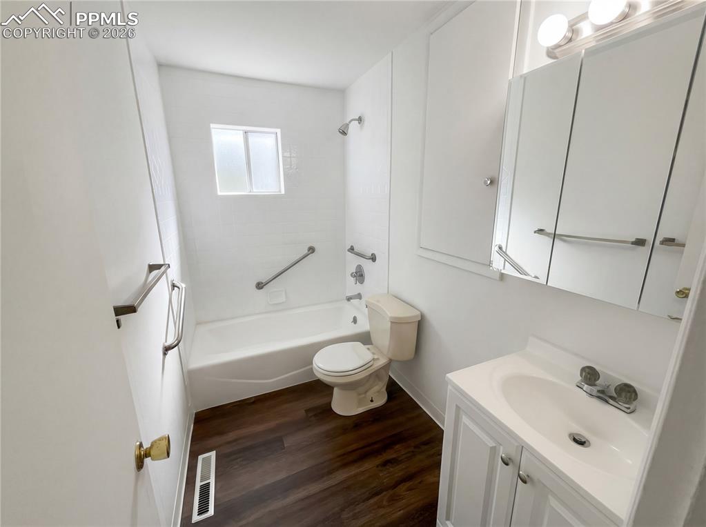 2507 E Caramillo Street