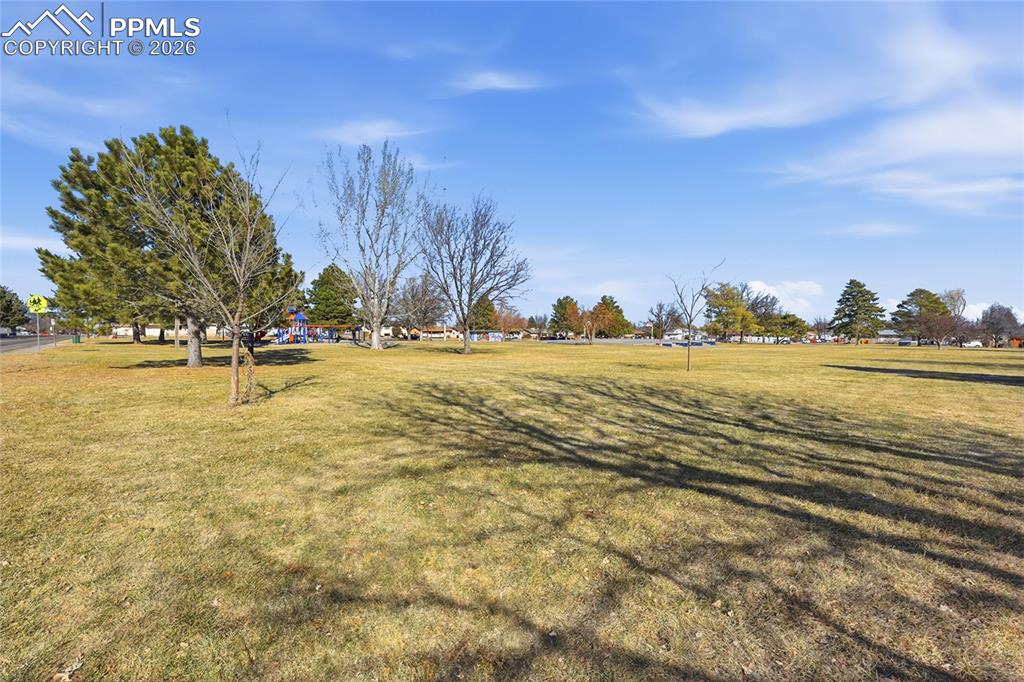 School/Park 1 block away