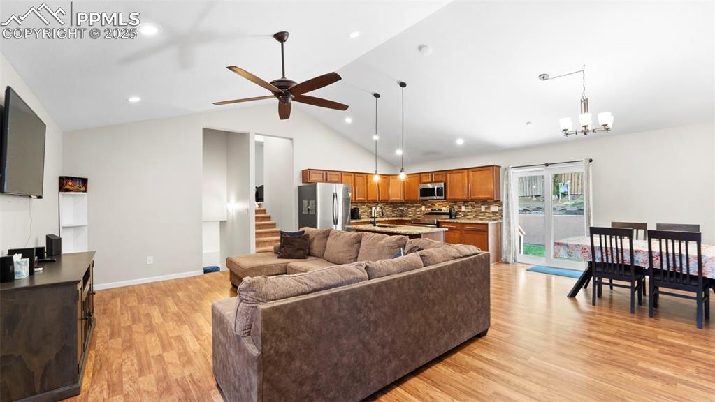 475 Cielo Vista Street photo 3