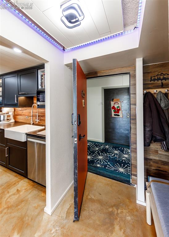 411 Lakewood Circle #C706 photo 3