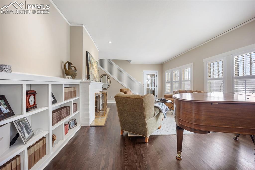 4 Polo Drive photo 2