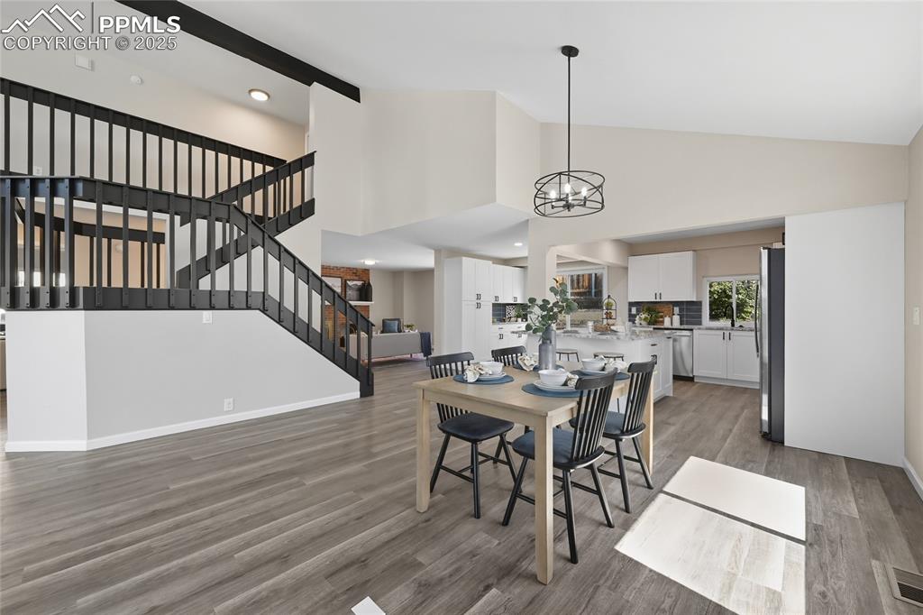 2502 Fairway Drive photo 2