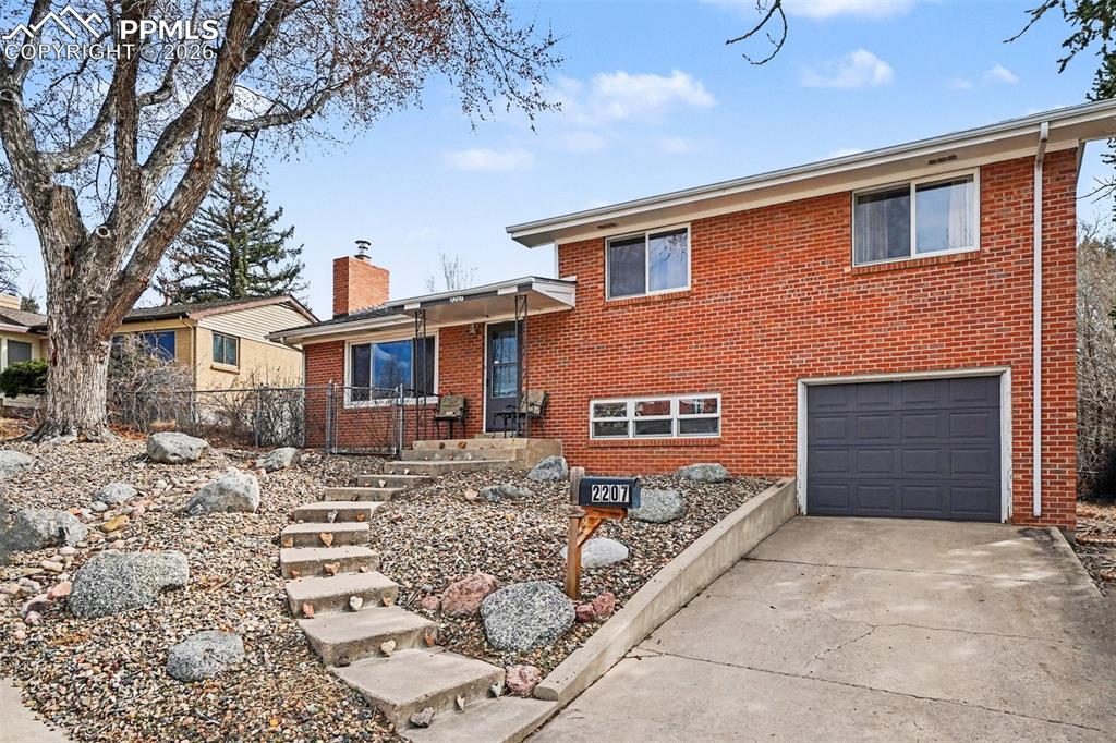 2207 McArthur Avenue