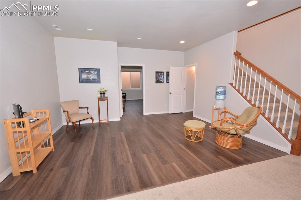 2nd view rec room in full garden level 