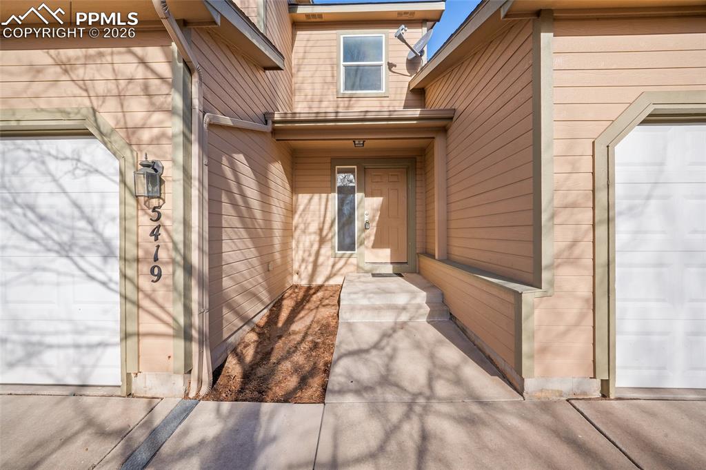 5419 Sunshade Point photo 3