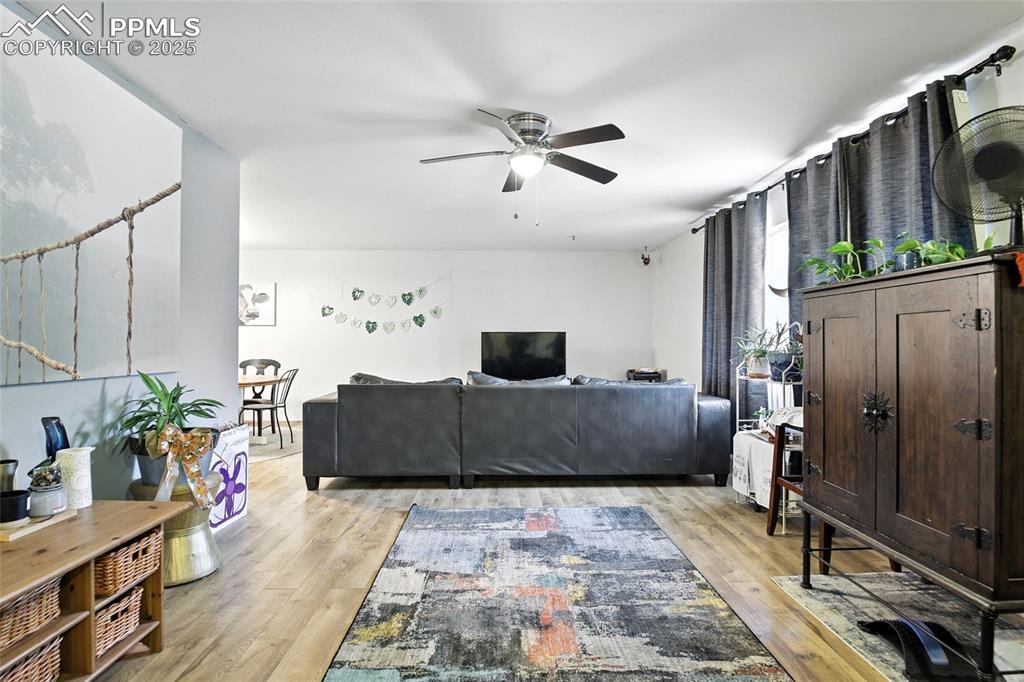 1239 Martin Drive photo 3