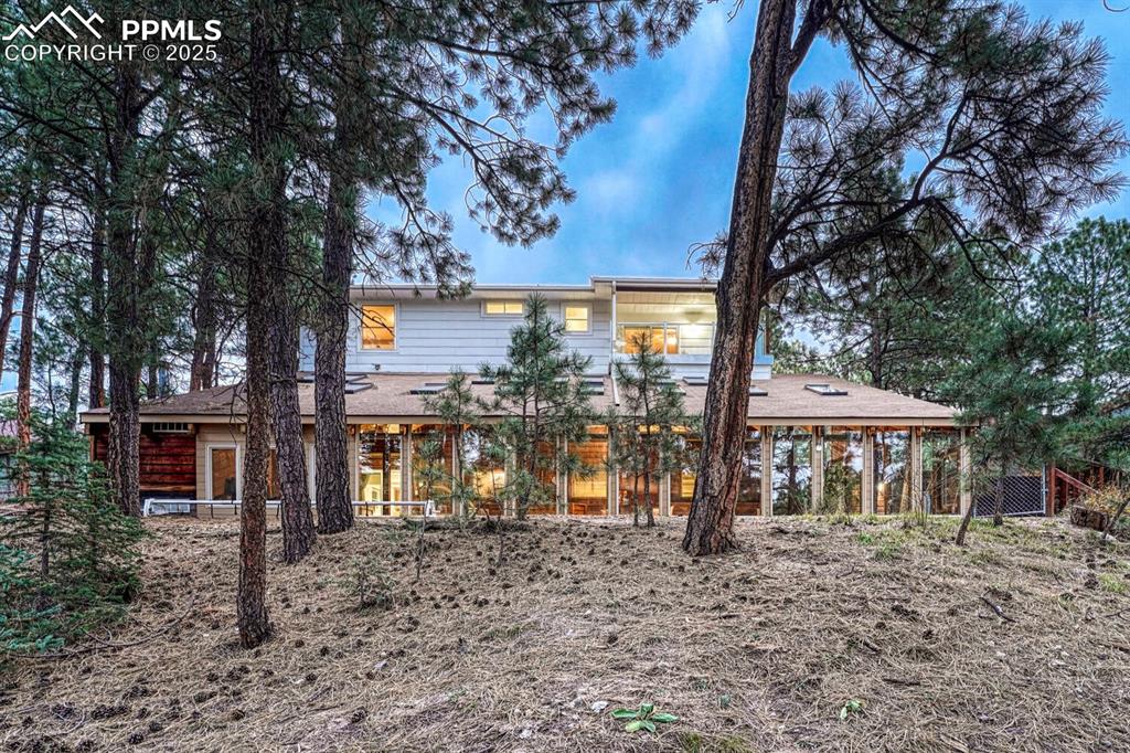 Rear view of the home.