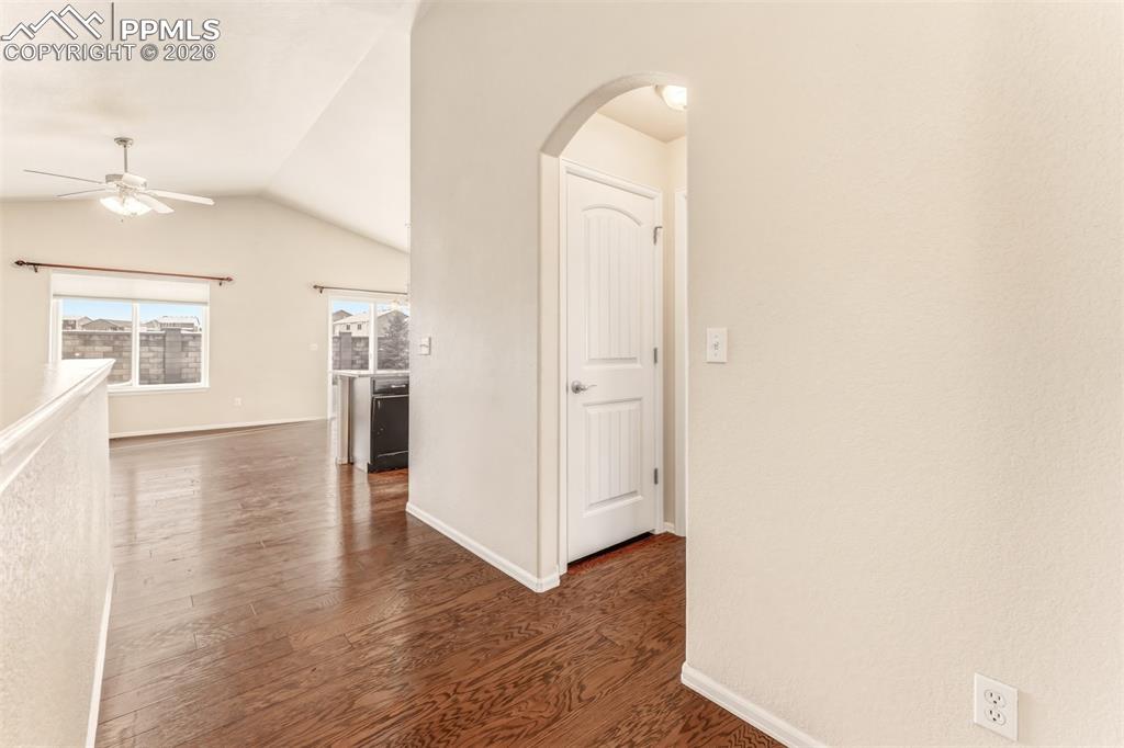 Full bathroom on the main level.