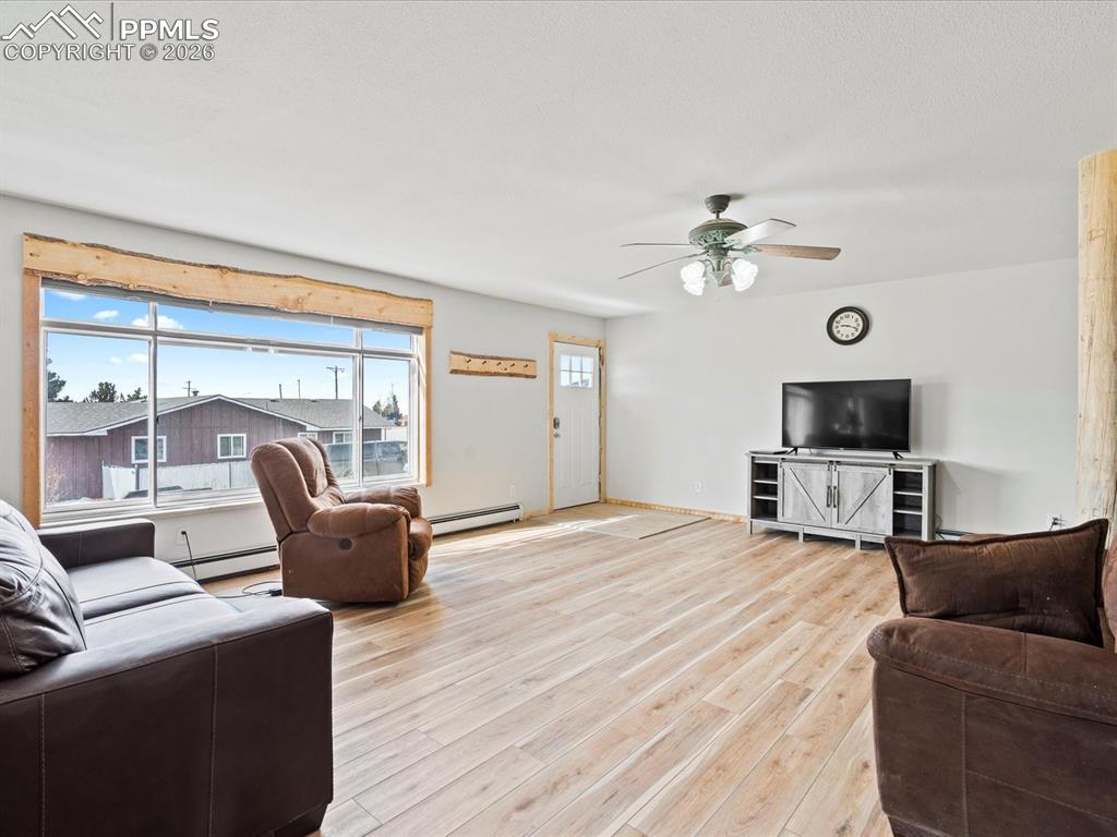 101 W Galena Avenue photo 3