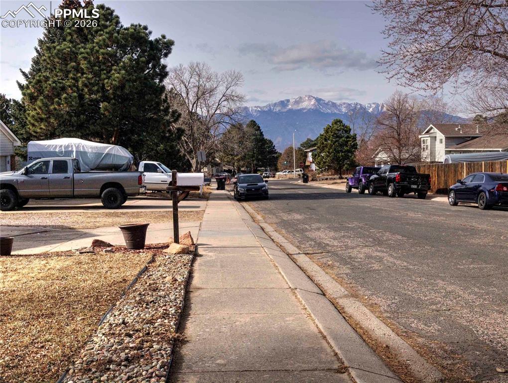 6035 Del Paz Drive photo 2