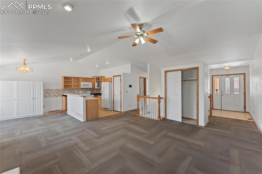 7474 Lake Avenue photo 3