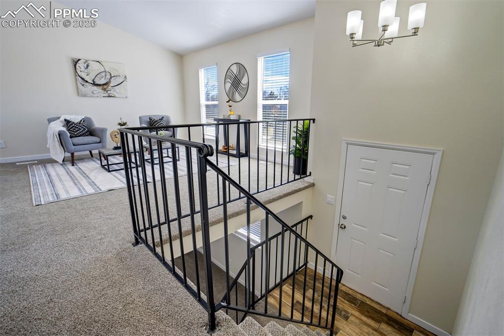 2410 Clarendon Drive photo 2