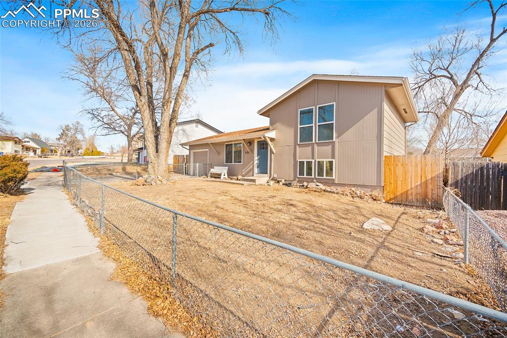 2123 Fernwood Drive photo 3