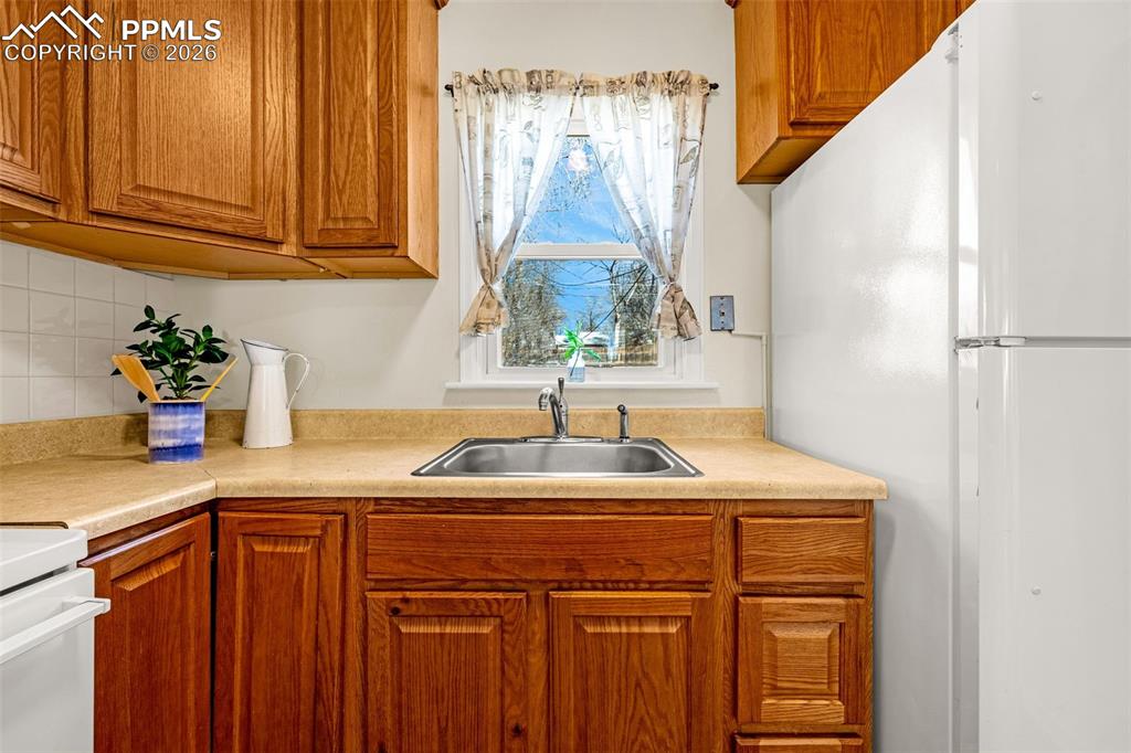 1124 E Las Animas Street