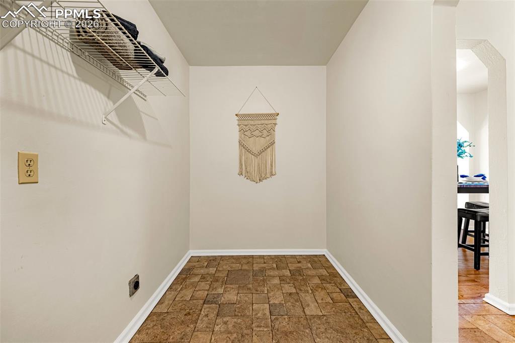 1124 E Las Animas Street