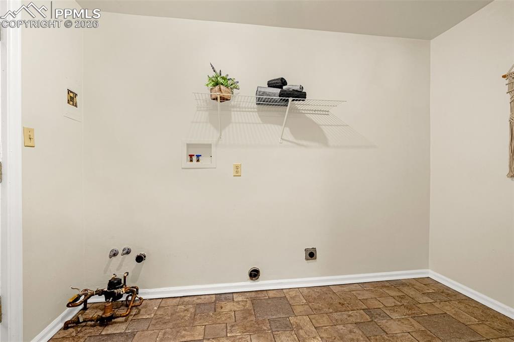 1124 E Las Animas Street