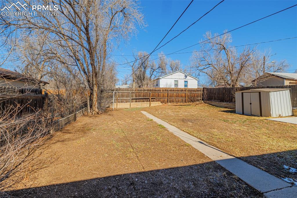 1124 E Las Animas Street