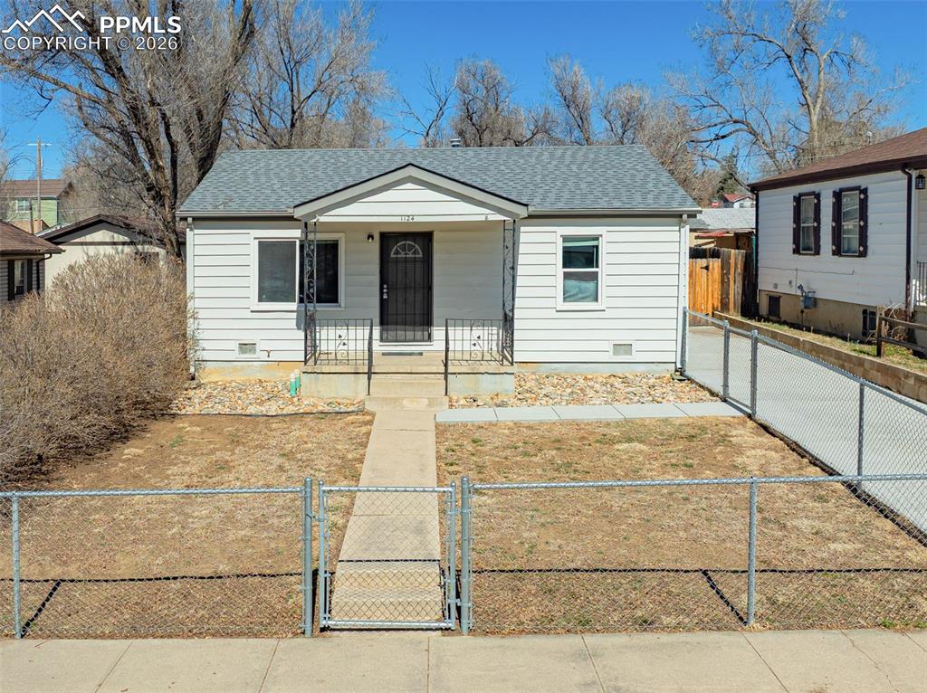 1124 E Las Animas Street