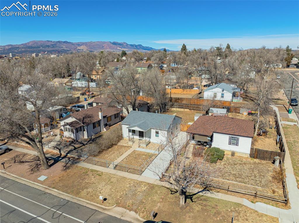 1124 E Las Animas Street