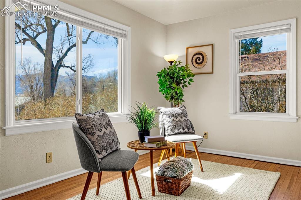 1124 E Las Animas Street