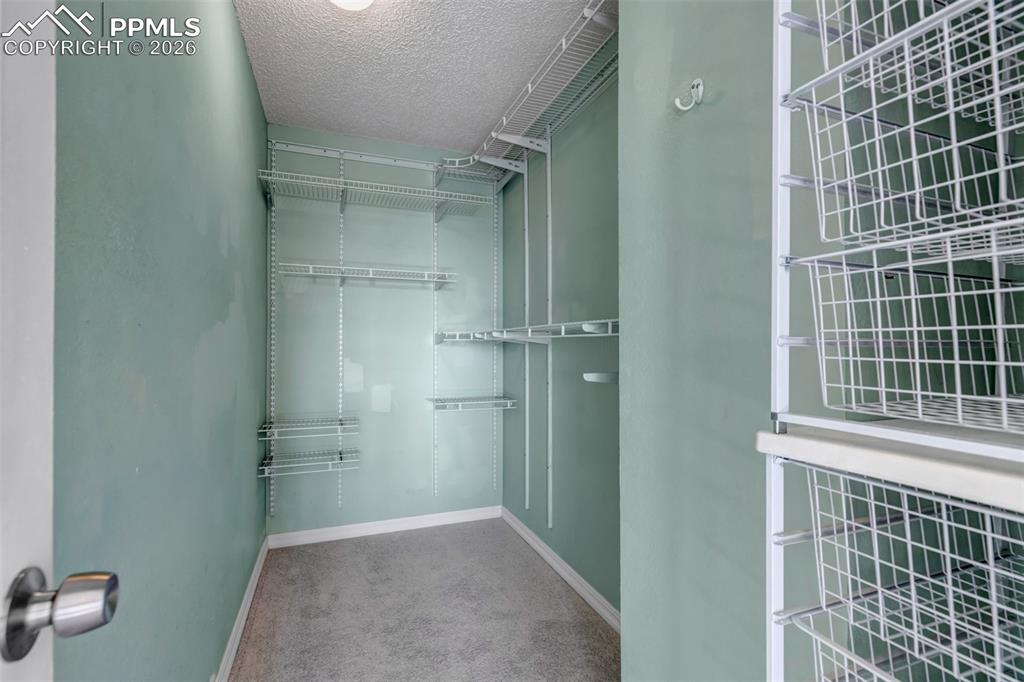 Walk-in Closet.
Upper Level.