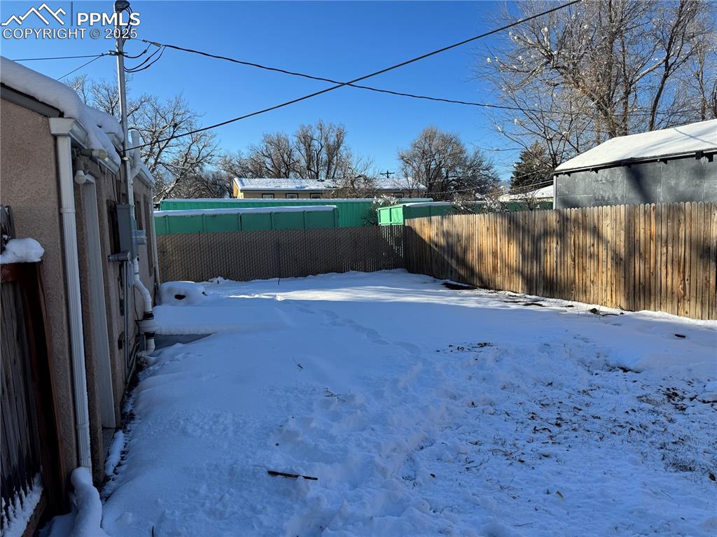 main house yard other view