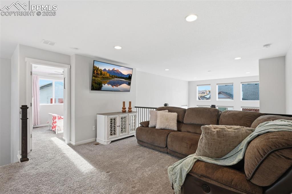 Large Loft space for entertaining